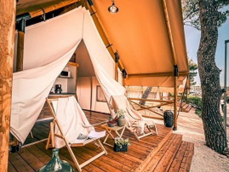 How to start a glamping business in France