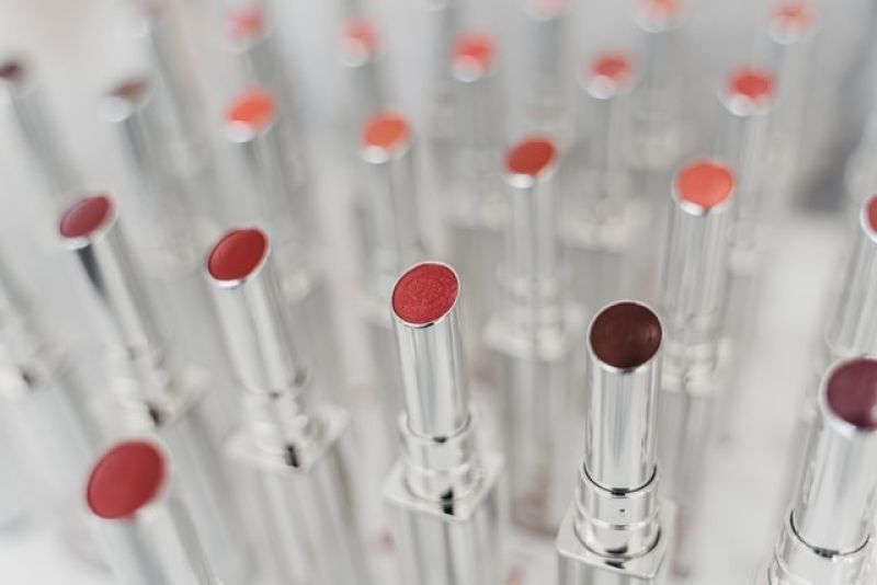 How to start a cosmetic business in France