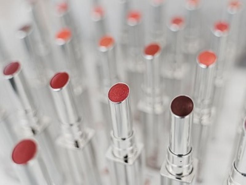 How to start a cosmetic business in France